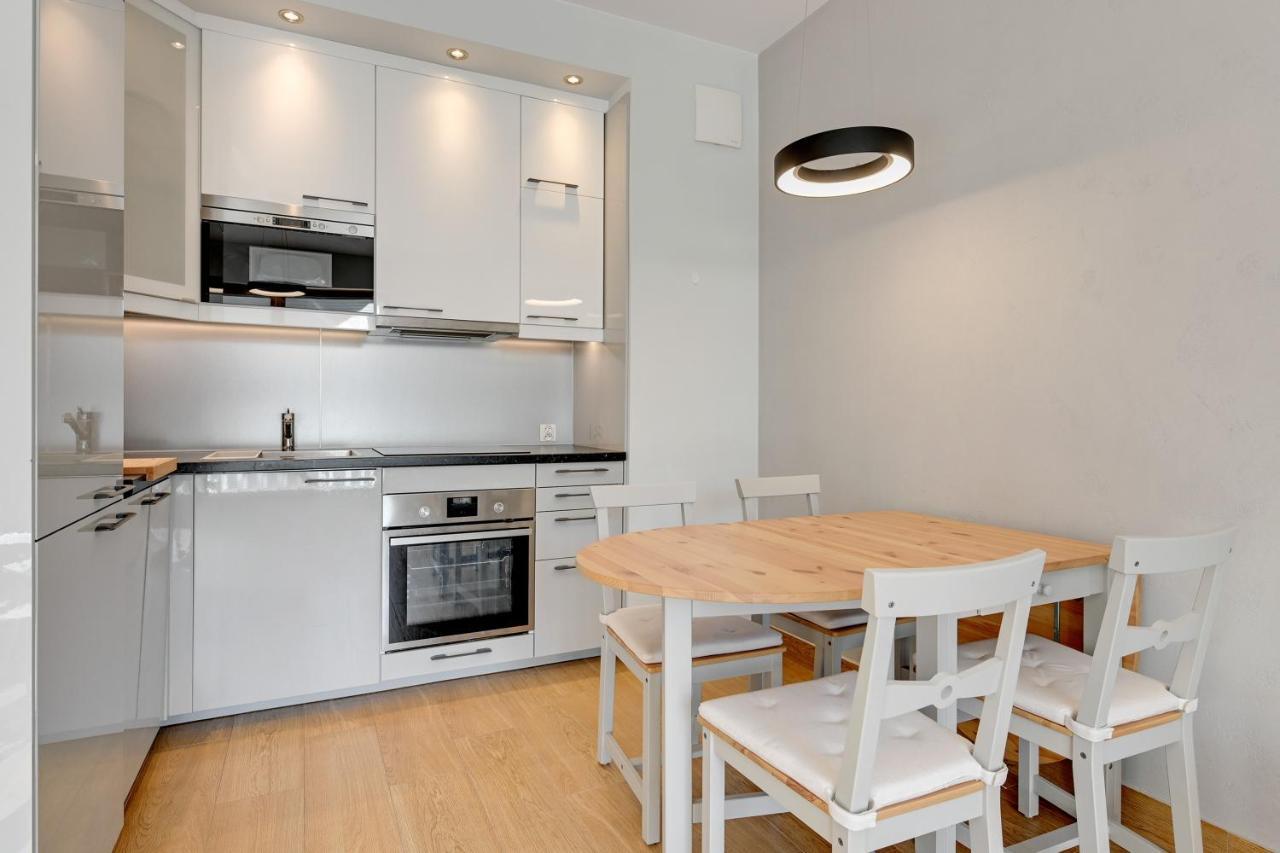 Holiday Apartment Near The Sea - Free Private Parking Gdansk Exterior photo